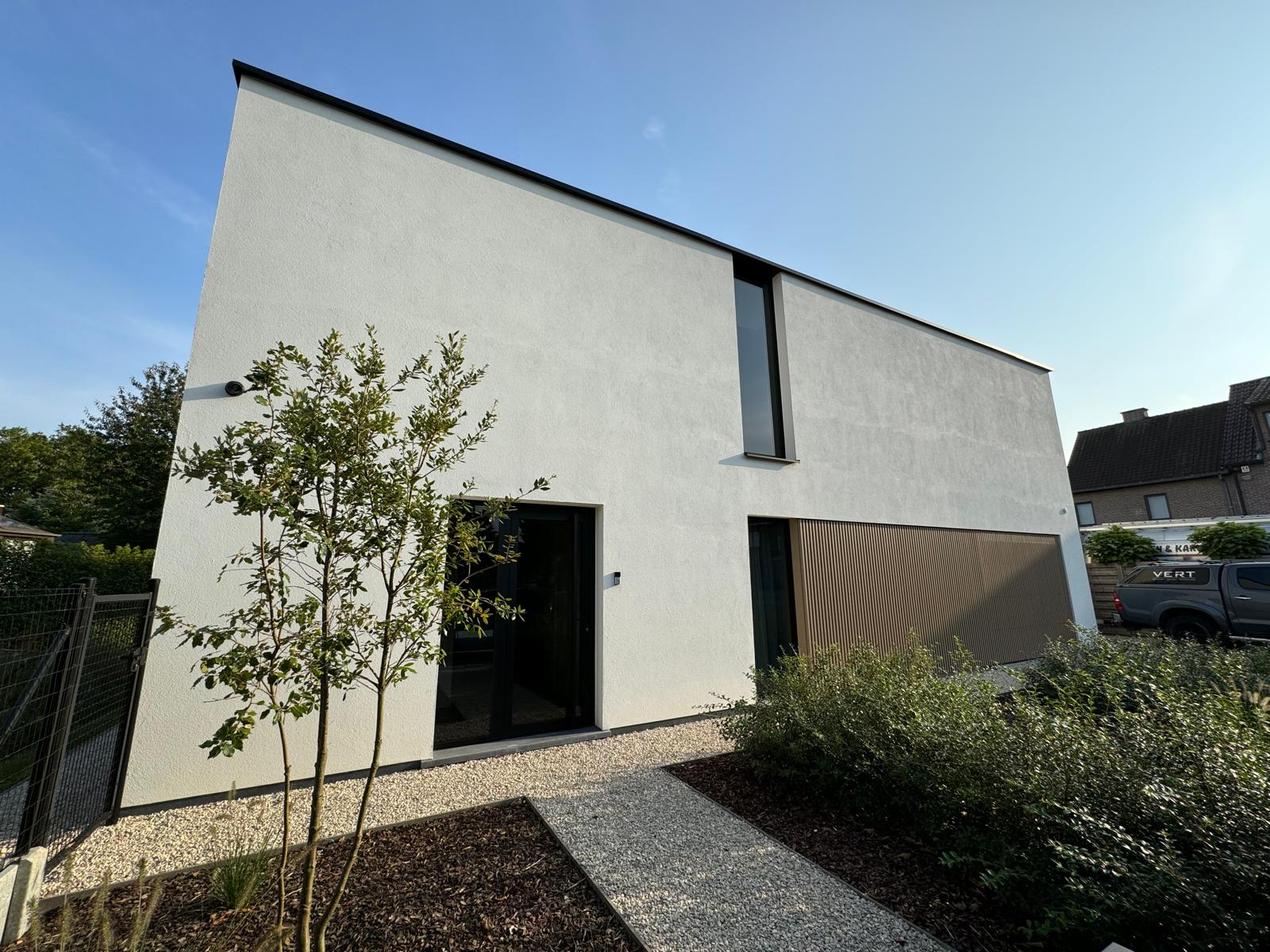 Aluminium deuren geplaatst door Ve.Ra+